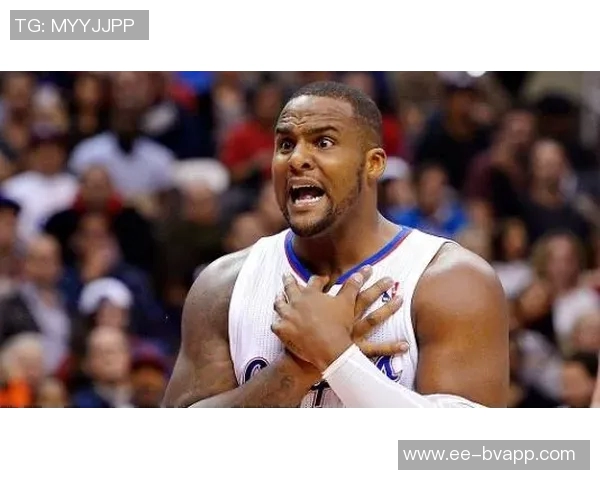 戴维斯回忆膝盖受伤瞬间手术后洗澡时泪流满面感慨万千